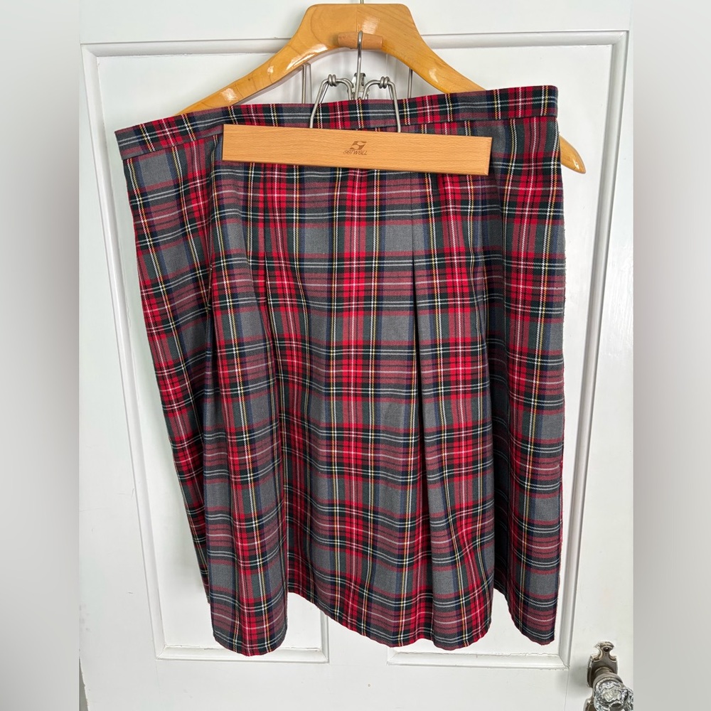 Vintage plaid pleated skirt